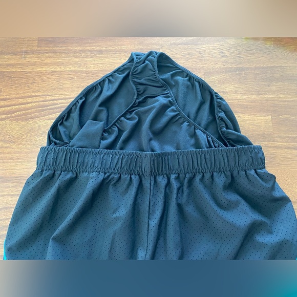 Womens Xersion shorts, size medium - Picture 6 of 6